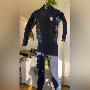 Rip curl Dawn Patrol Wetsuit Women 4/3 back zip.